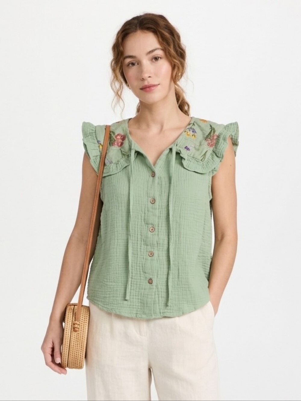 Umgee Sage Green Embroidered Floral Ruffle Button Front Top Size Small